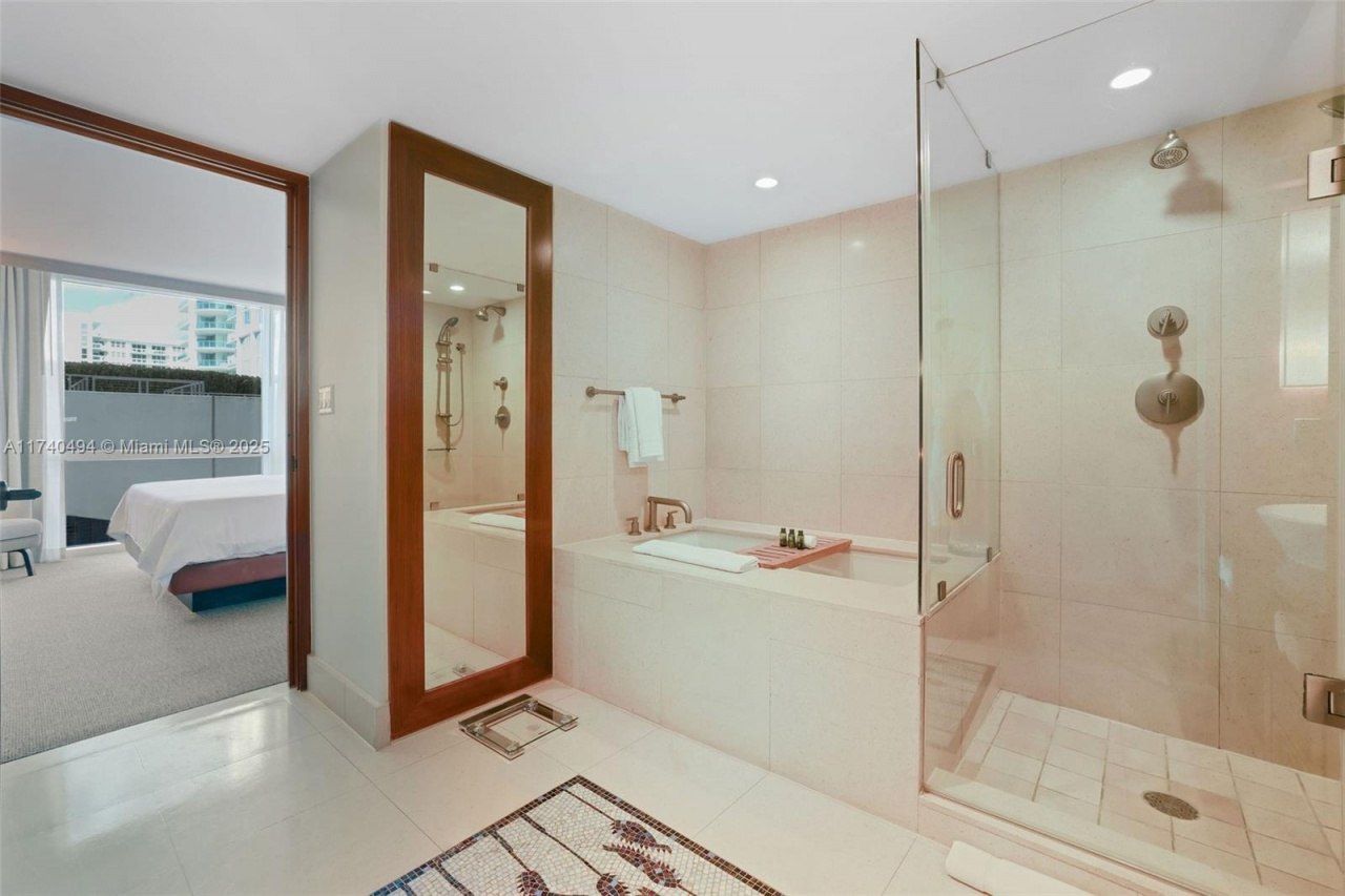 6801 Collins Ave, Unit 608 (door, Miami Beach, FL 33141 Photo
