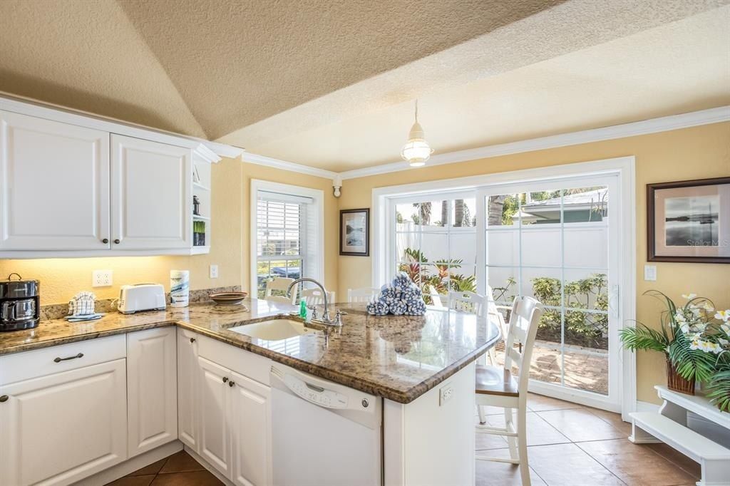 6606 Holmes Boulevard, Unit 3, Holmes Beach, FL 34217 Photo