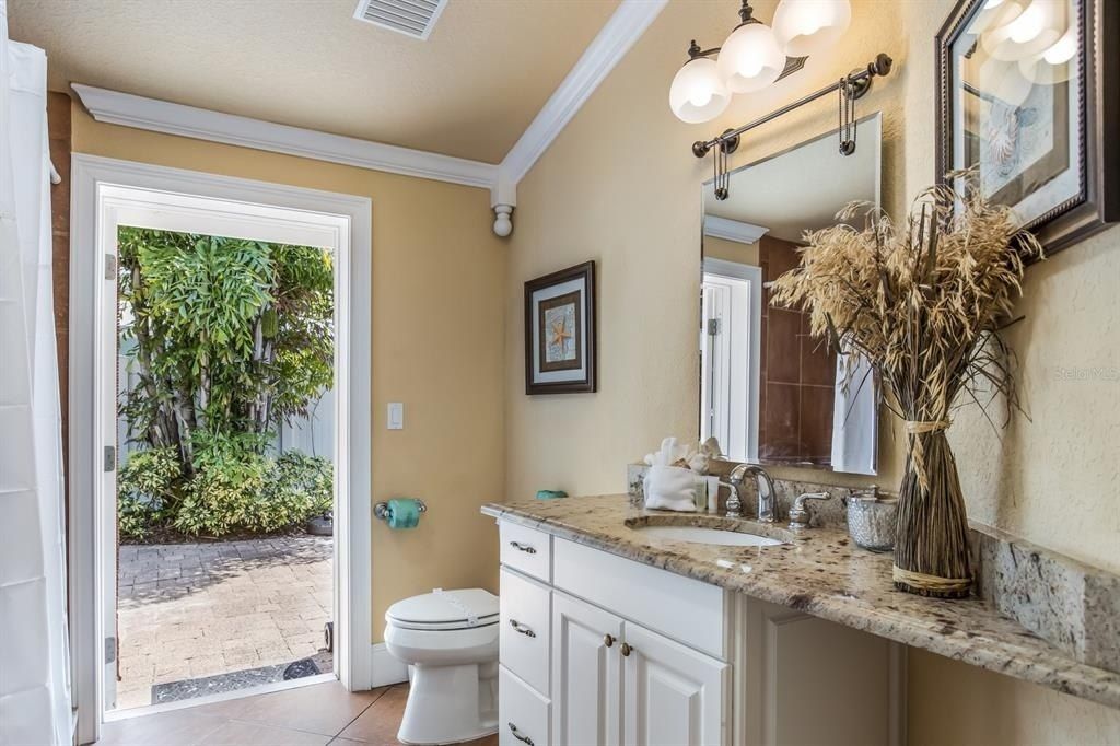 6606 Holmes Boulevard, Unit 3, Holmes Beach, FL 34217 Photo