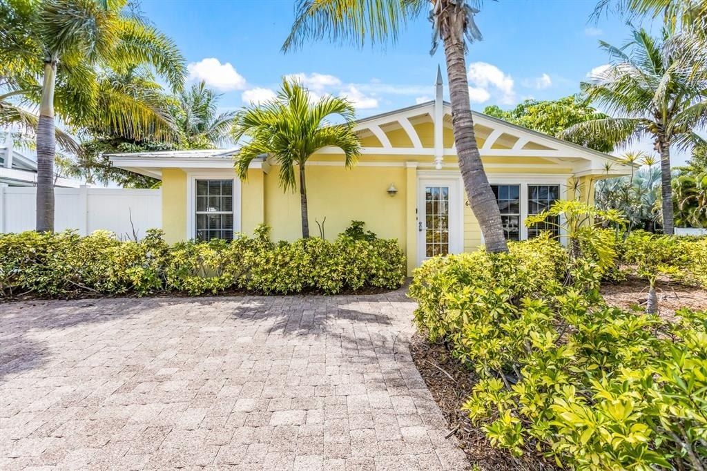 6606 Holmes Boulevard, Unit 3, Holmes Beach, FL 34217 Photo