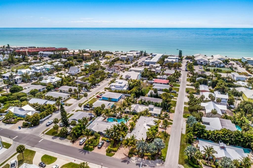 6606 Holmes Boulevard, Unit 3, Holmes Beach, FL 34217 Photo