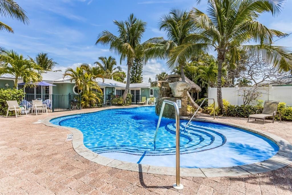 6606 Holmes Boulevard, Unit 3, Holmes Beach, FL 34217 Photo