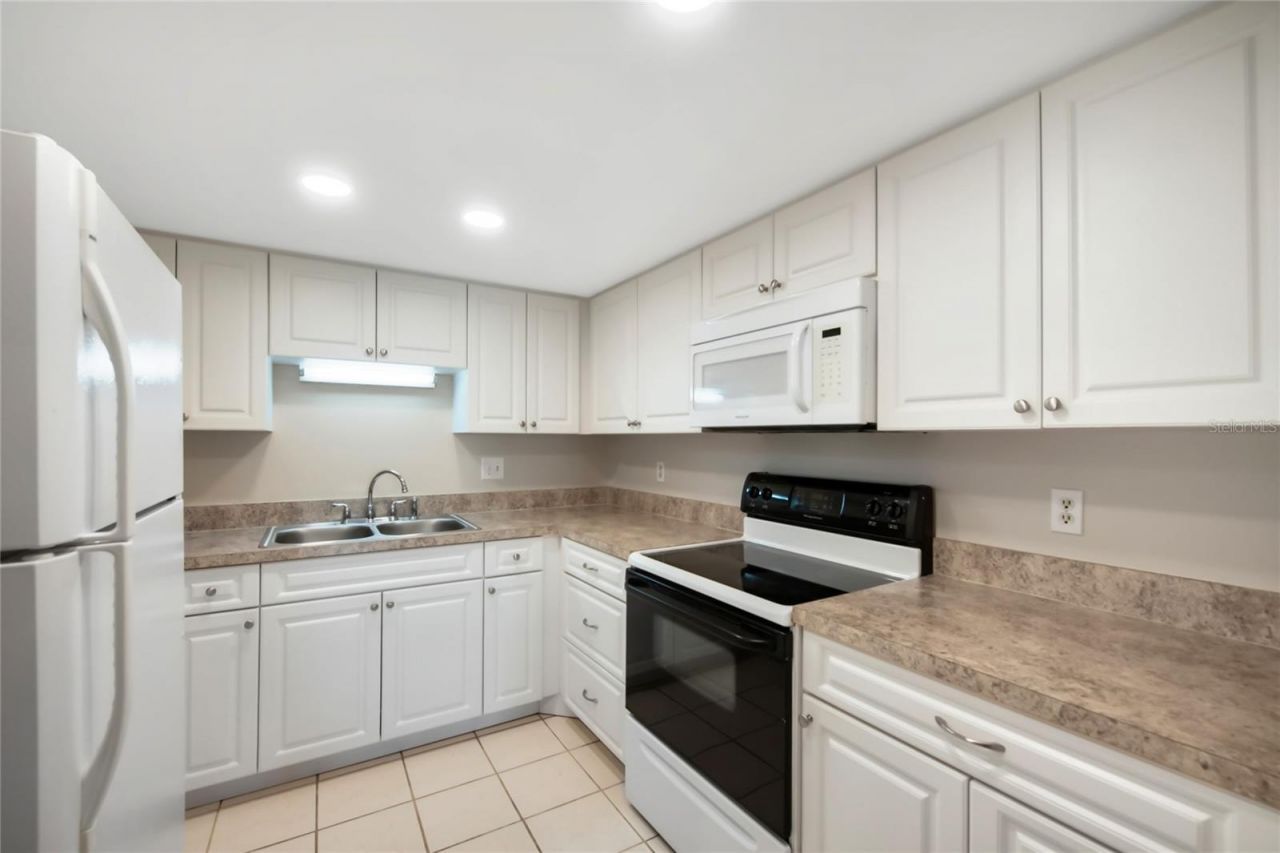 1210 56th Street W, Unit 1210, Bradenton, FL 34209 Photo