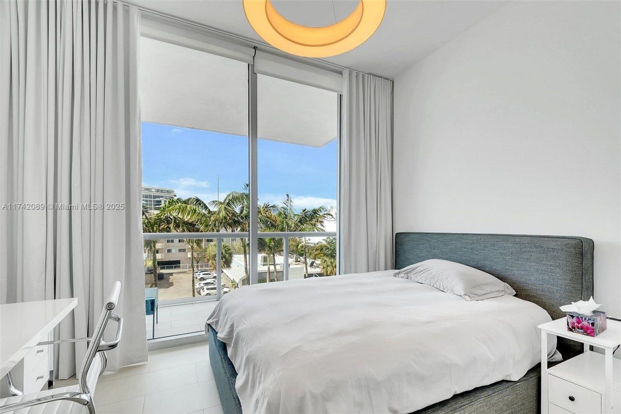 6799 Collins Ave, Unit 312, Miami Beach, FL 33141 Photo
