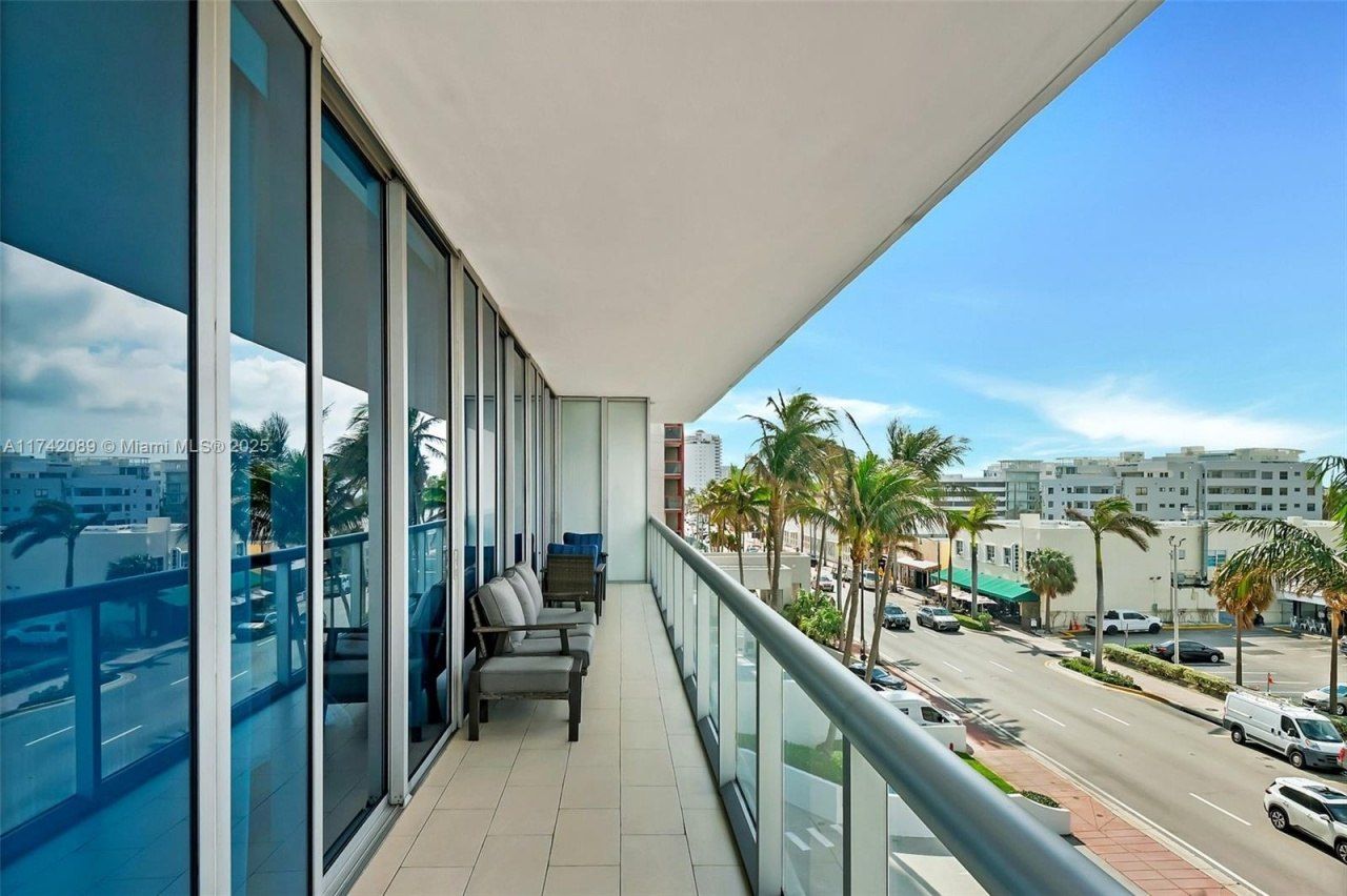 6799 Collins Ave, Unit 312, Miami Beach, FL 33141 Photo