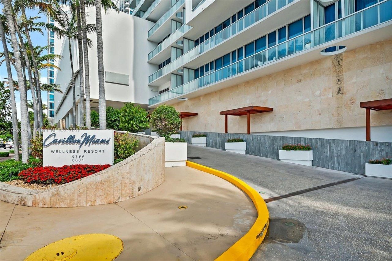 6799 Collins Ave, Unit 312, Miami Beach, FL 33141 Photo