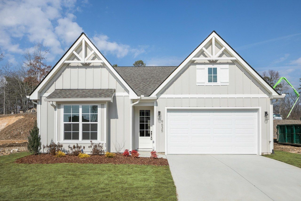 318 Fox Gap Lane, Soddy Daisy, TN 37379 Main Photo