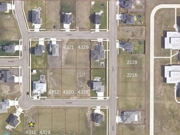 4311 23rd Avenue S, Moorhead, MN 56560