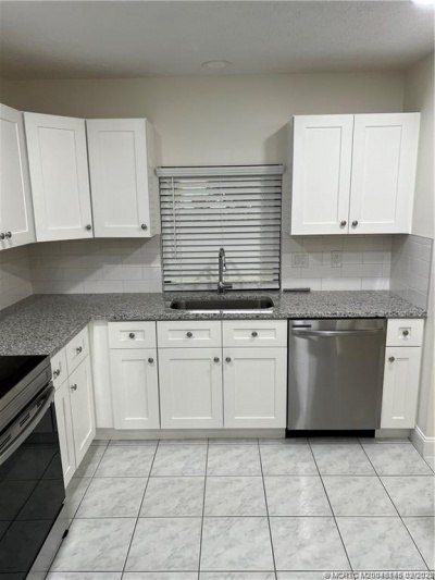 160 SE Lakehurst Drive, Port Saint Lucie, FL 34983 Photo