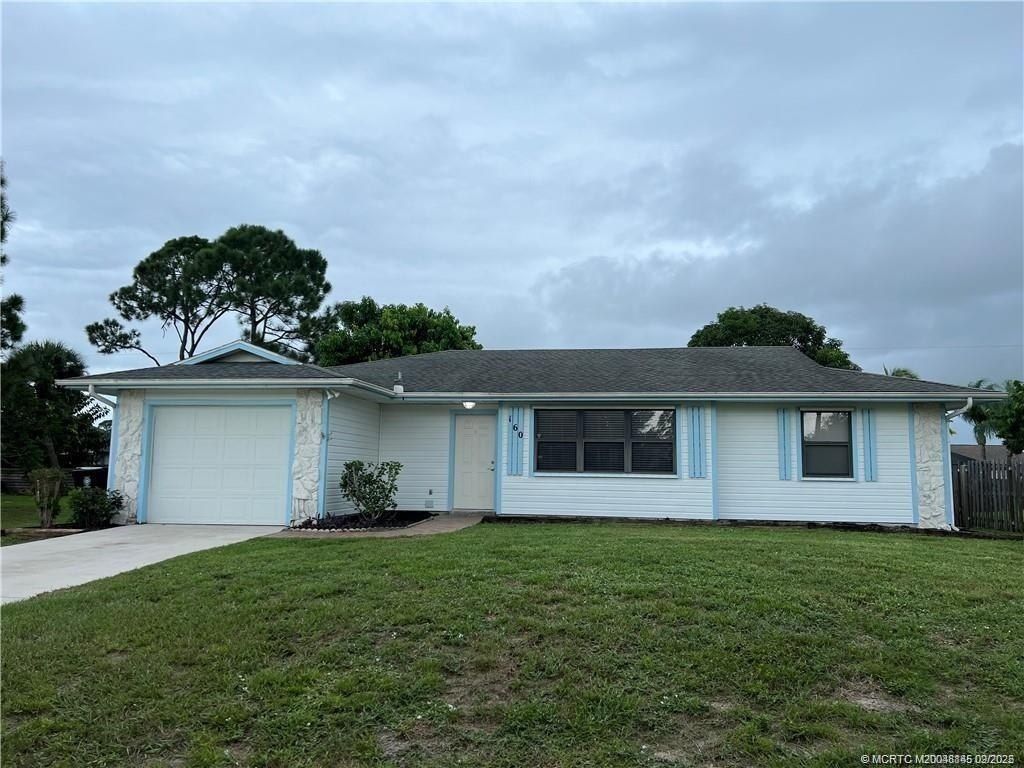 160 SE Lakehurst Drive, Port Saint Lucie, FL 34983 Photo