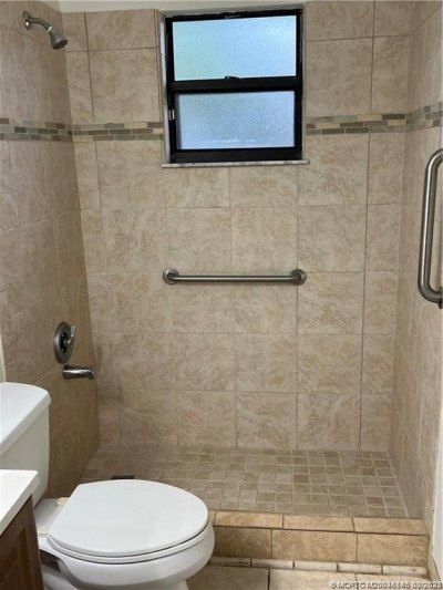 160 SE Lakehurst Drive, Port Saint Lucie, FL 34983 Photo