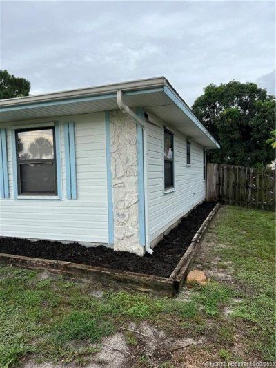 160 SE Lakehurst Drive, Port Saint Lucie, FL 34983 Photo