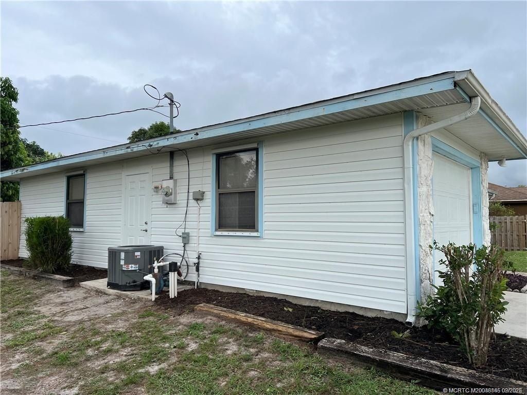 160 SE Lakehurst Drive, Port Saint Lucie, FL 34983 Photo