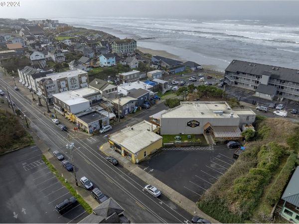 426 NW ,501, 515 COAST ST, Newport, OR 97365