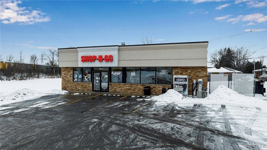 1849 Abbott Road, Buffalo, NY 14218 Main Photo