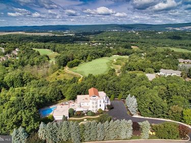 110 GLENMAURA DRIVE, MOOSIC, PA 18507