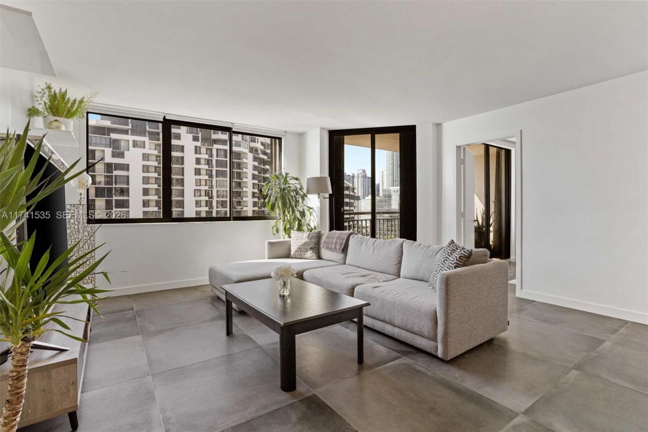 540 Brickell Key Dr, Unit 1519, Miami, FL 33131 Photo
