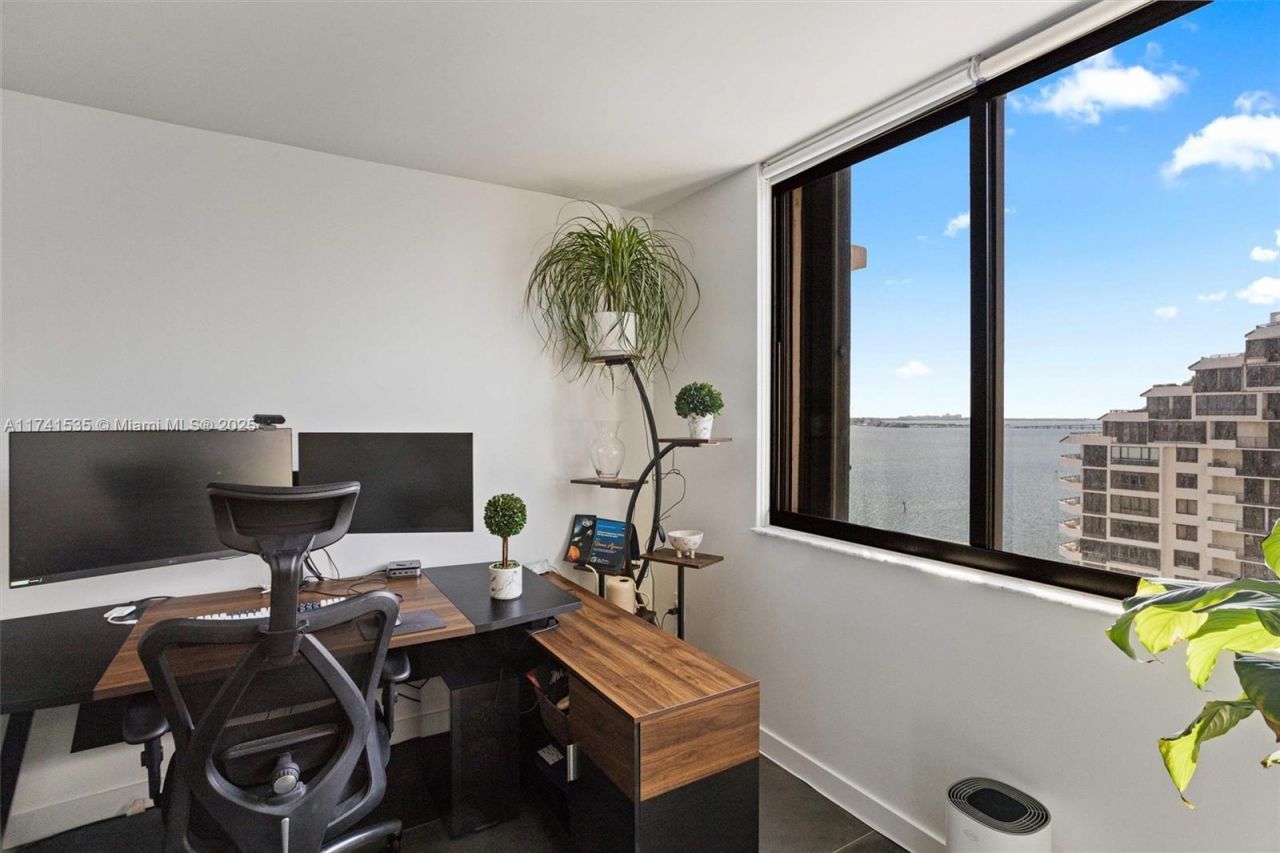 540 Brickell Key Dr, Unit 1519, Miami, FL 33131 Photo