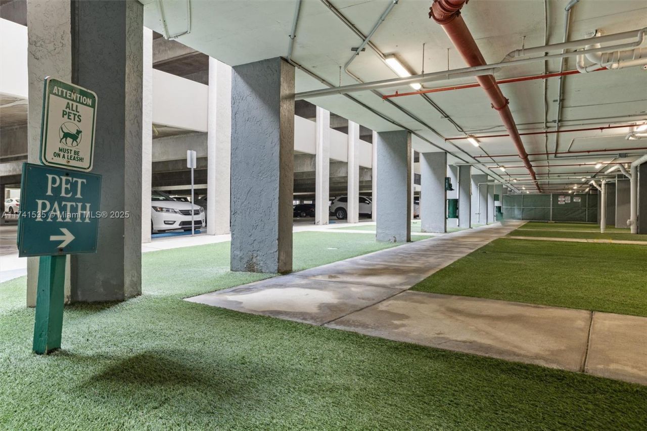 540 Brickell Key Dr, Unit 1519, Miami, FL 33131 Photo