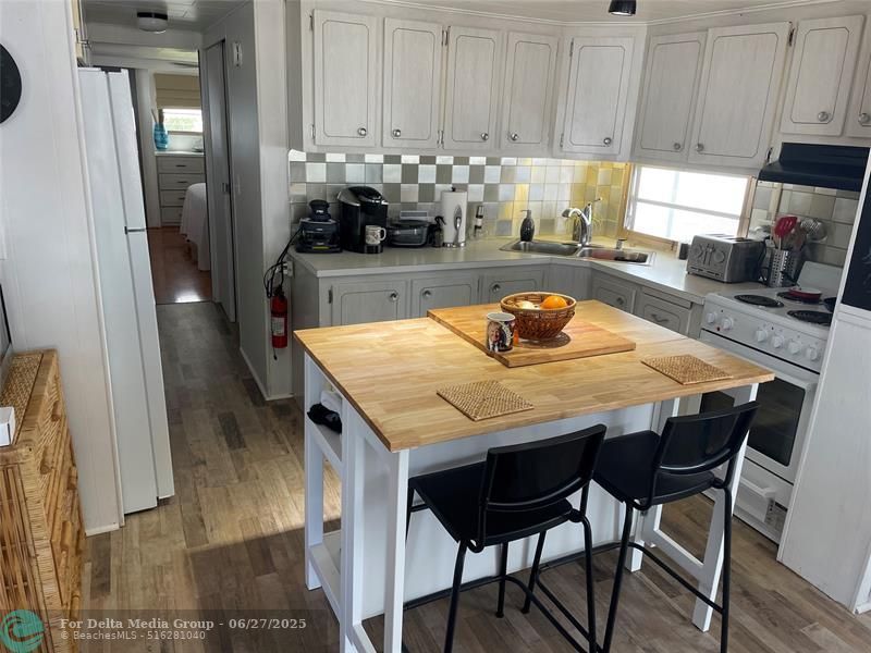 8610 SW 18th Court, Davie, FL 33324 Photo