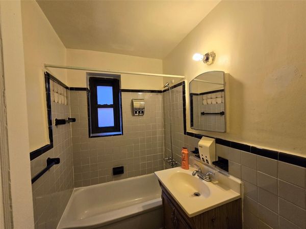 102-25 67th RD, Unit 1F, Forest Hills, NY 11375