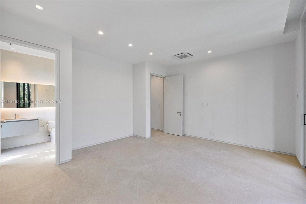 960 Mariner Dr, Key Biscayne, FL 33149 Photo