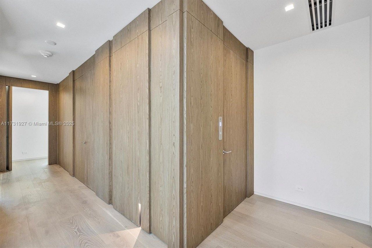 960 Mariner Dr, Key Biscayne, FL 33149 Photo