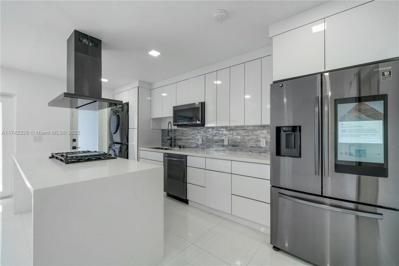 2700 NE 135th St, Unit 32, North Miami, FL 33181 Photo