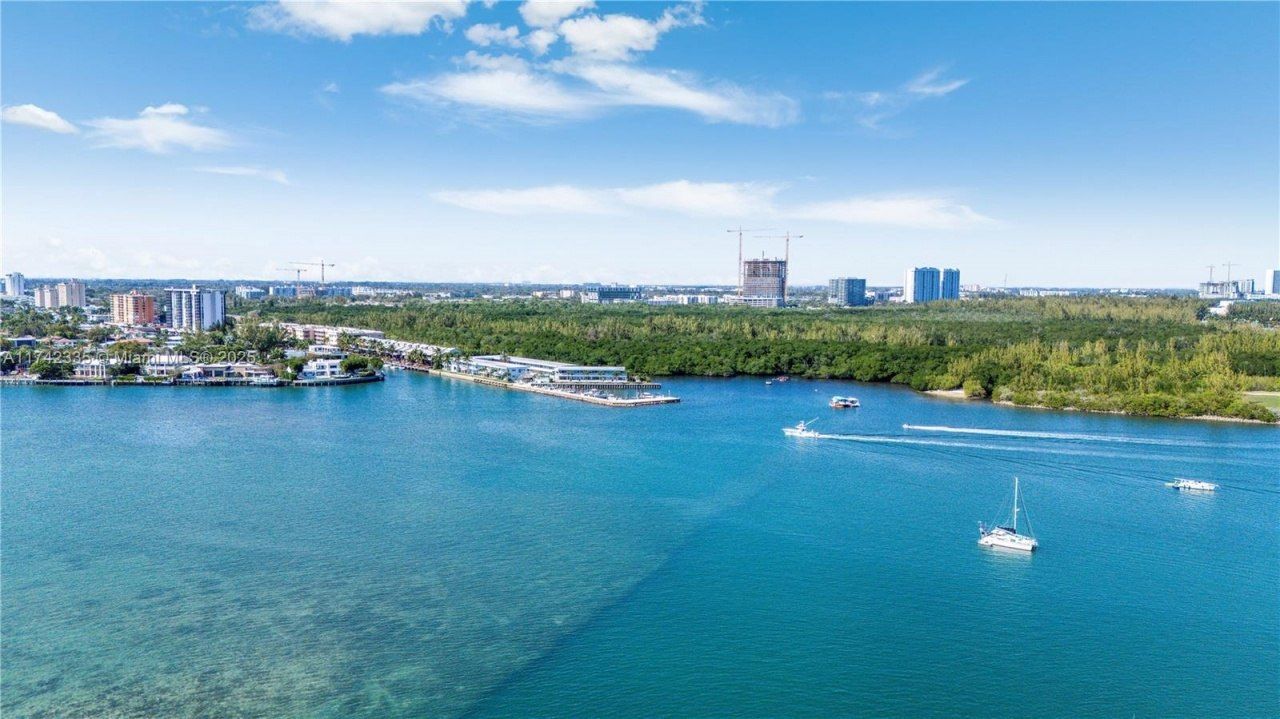 2700 NE 135th St, Unit 32, North Miami, FL 33181 Photo