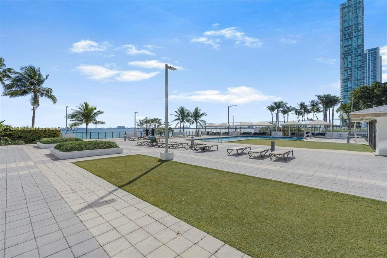 600 NE 36th St, Unit 414, Miami, FL 33137 Photo