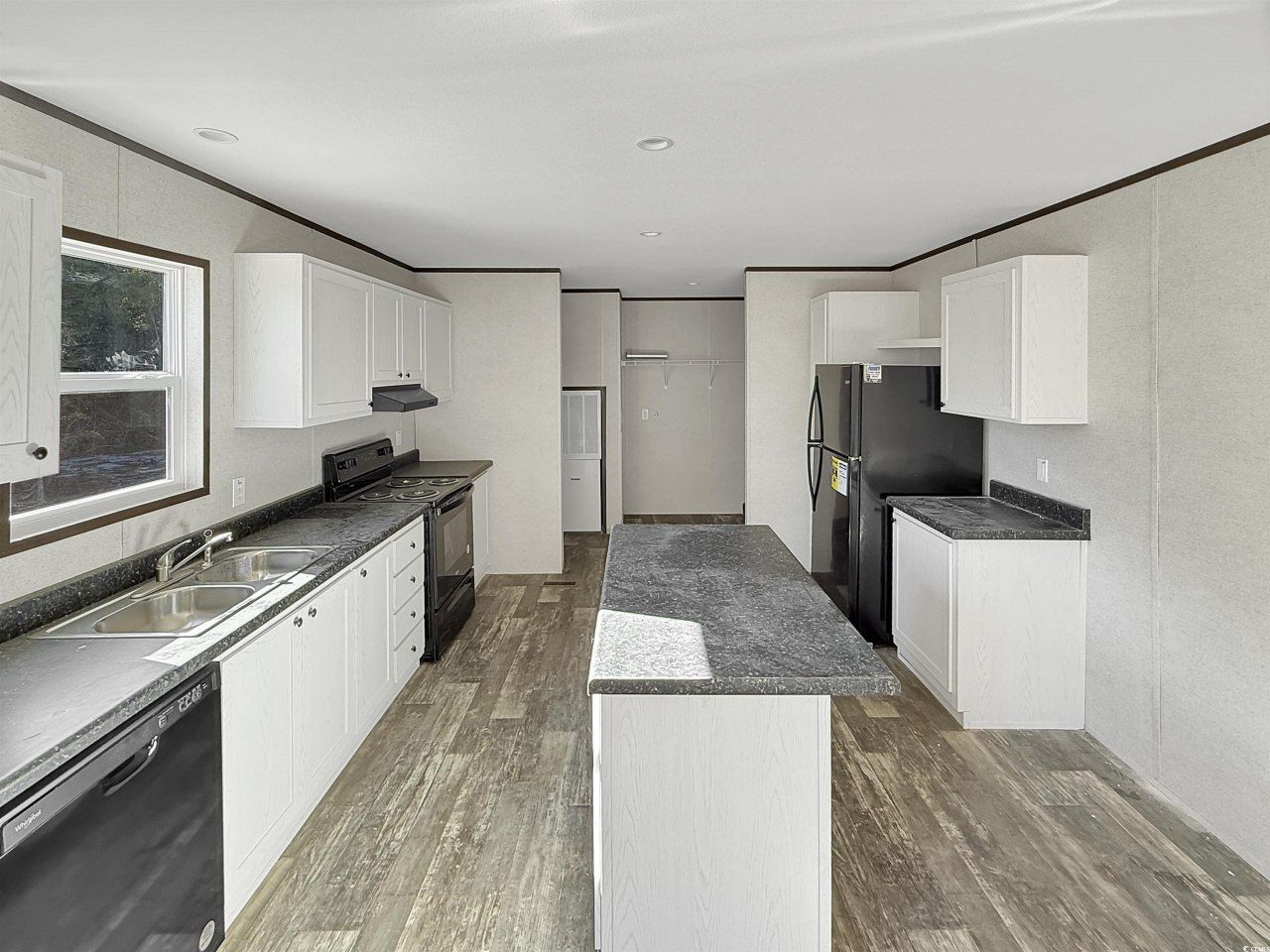 1455 Francis Marion Dr. Photo 9