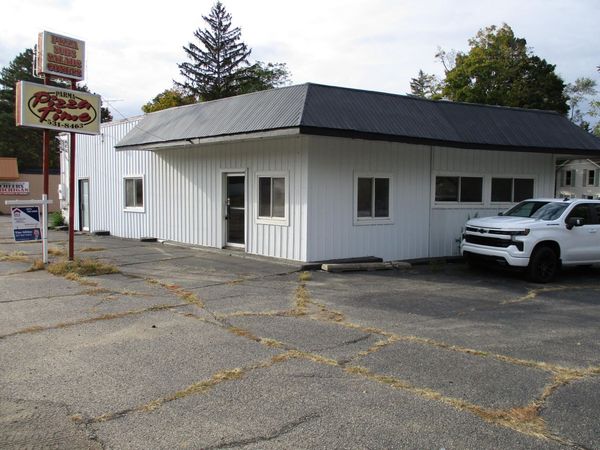 100 Elizabeth Street, Parma, MI 49269