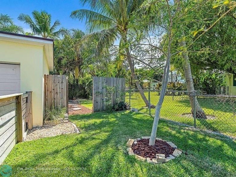 400 45th St, West Palm Beach, FL 33407 Photo