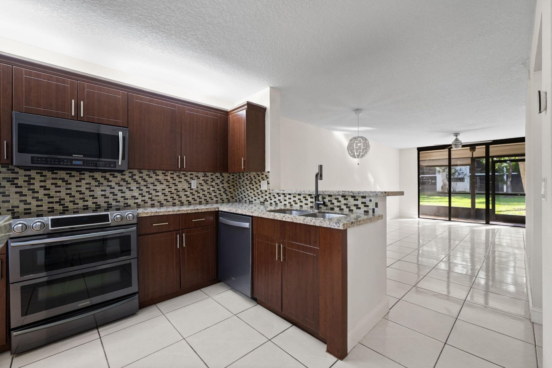 7625 NW 79th Avenue, Unit 106, Tamarac, FL 33321 Photo