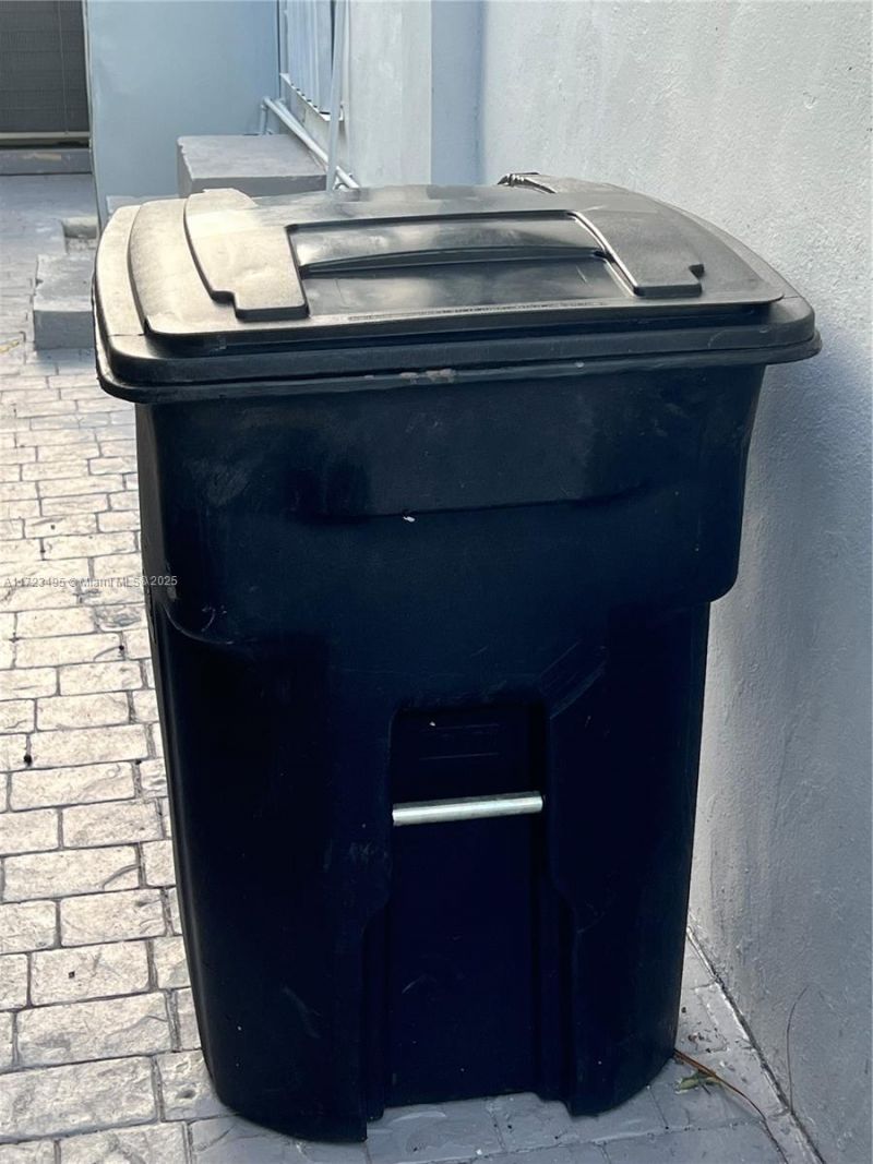 7549 Adventure Ave, North Bay Village, FL 33141 Photo