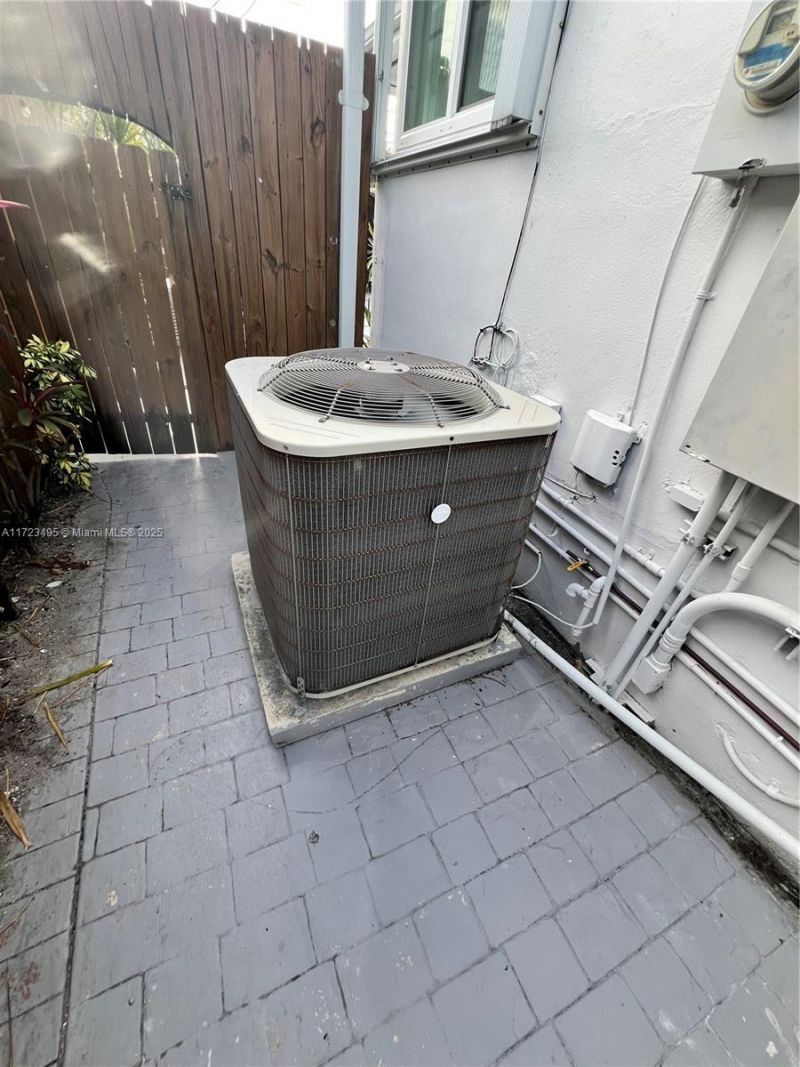 7549 Adventure Ave, North Bay Village, FL 33141 Photo