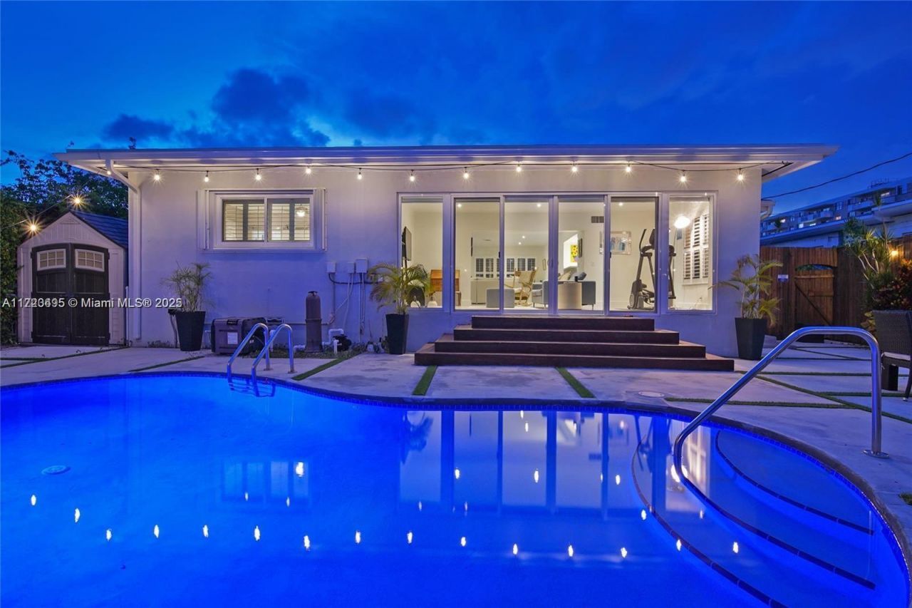 7549 Adventure Ave, North Bay Village, FL 33141 Photo