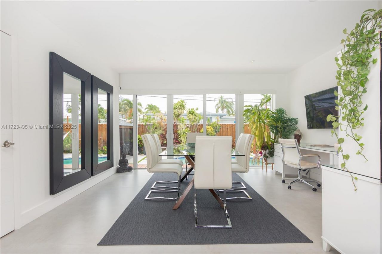 7549 Adventure Ave, North Bay Village, FL 33141 Photo