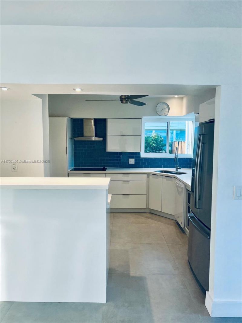 7549 Adventure Ave, North Bay Village, FL 33141 Photo