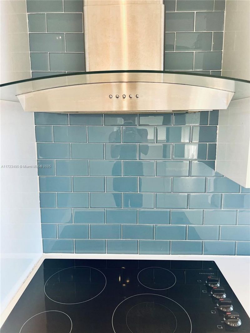 7549 Adventure Ave, North Bay Village, FL 33141 Photo