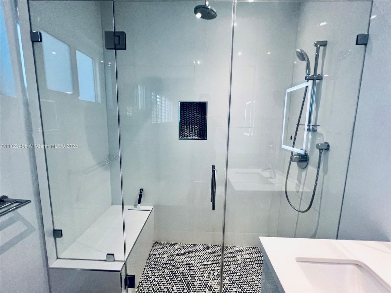 7549 Adventure Ave, North Bay Village, FL 33141 Photo