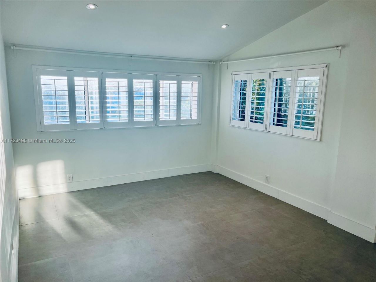 7549 Adventure Ave, North Bay Village, FL 33141 Photo