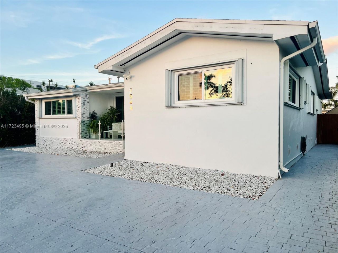 7549 Adventure Ave, North Bay Village, FL 33141 Photo