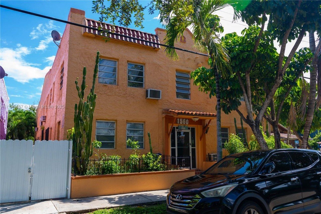 1560 SW 5th St, Miami, FL 33135 Photo