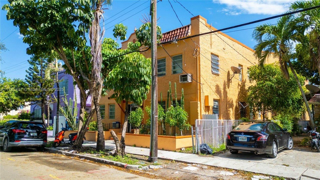 1560 SW 5th St, Miami, FL 33135 Photo