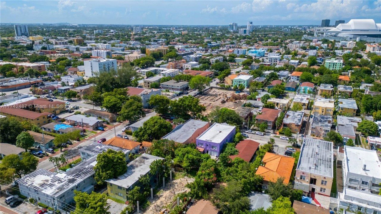 1560 SW 5th St, Miami, FL 33135 Photo