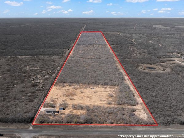 11211 FM 2779, Moore, TX 78057