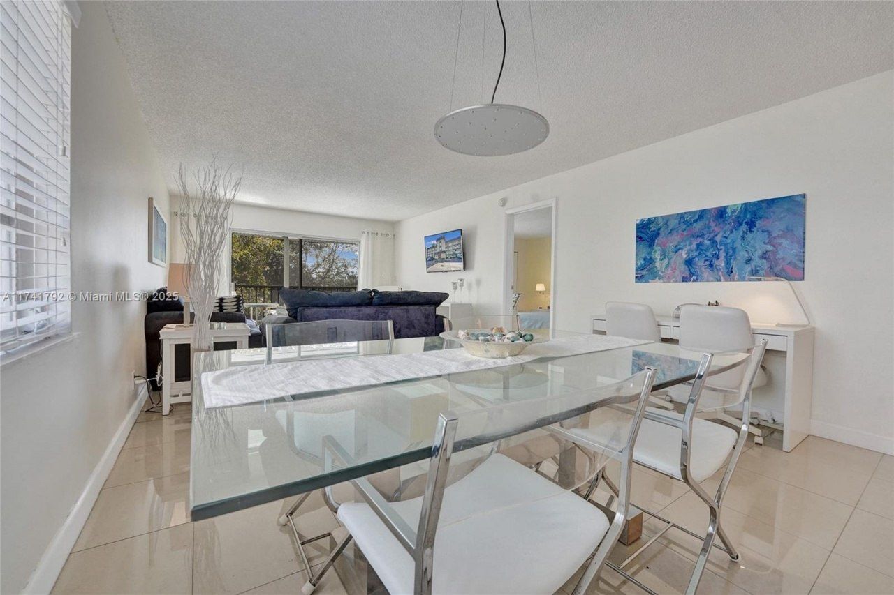 6080 NW 44th St, Unit 401, Lauderhill, FL 33319 Photo