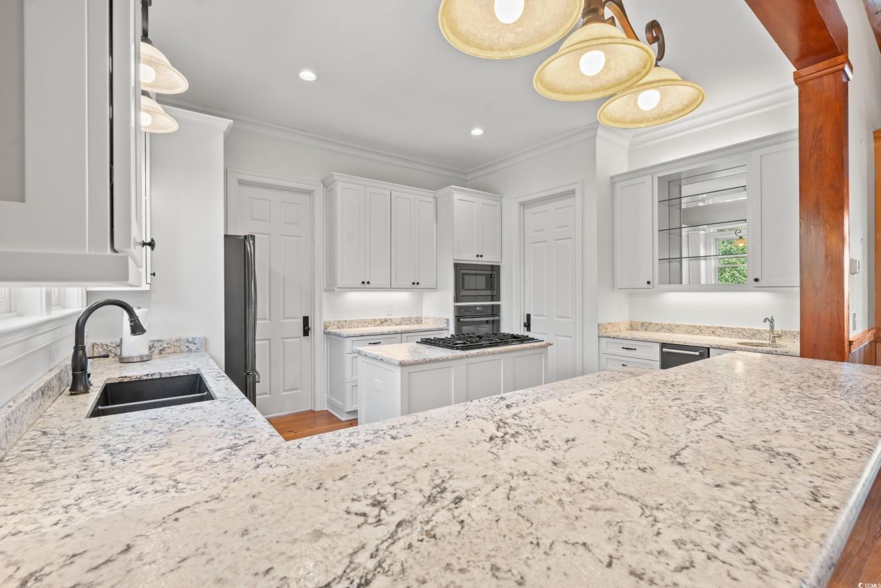 3567 Marion Ln. Photo 6