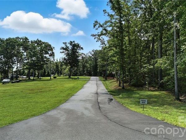 156 Sailors Rest Drive, Lexington, NC 27292